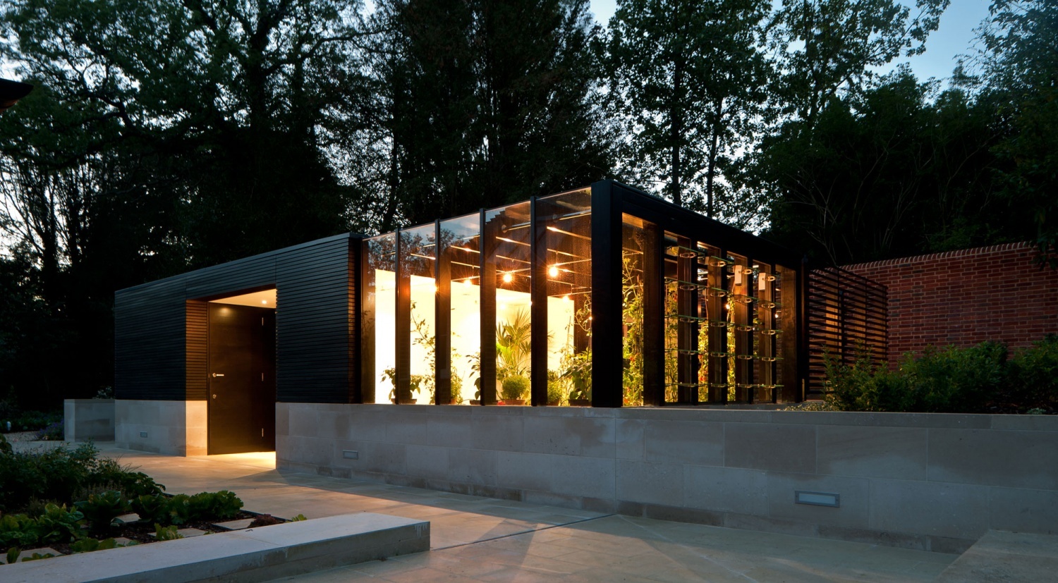 2500_048_pic_greenhousedusk