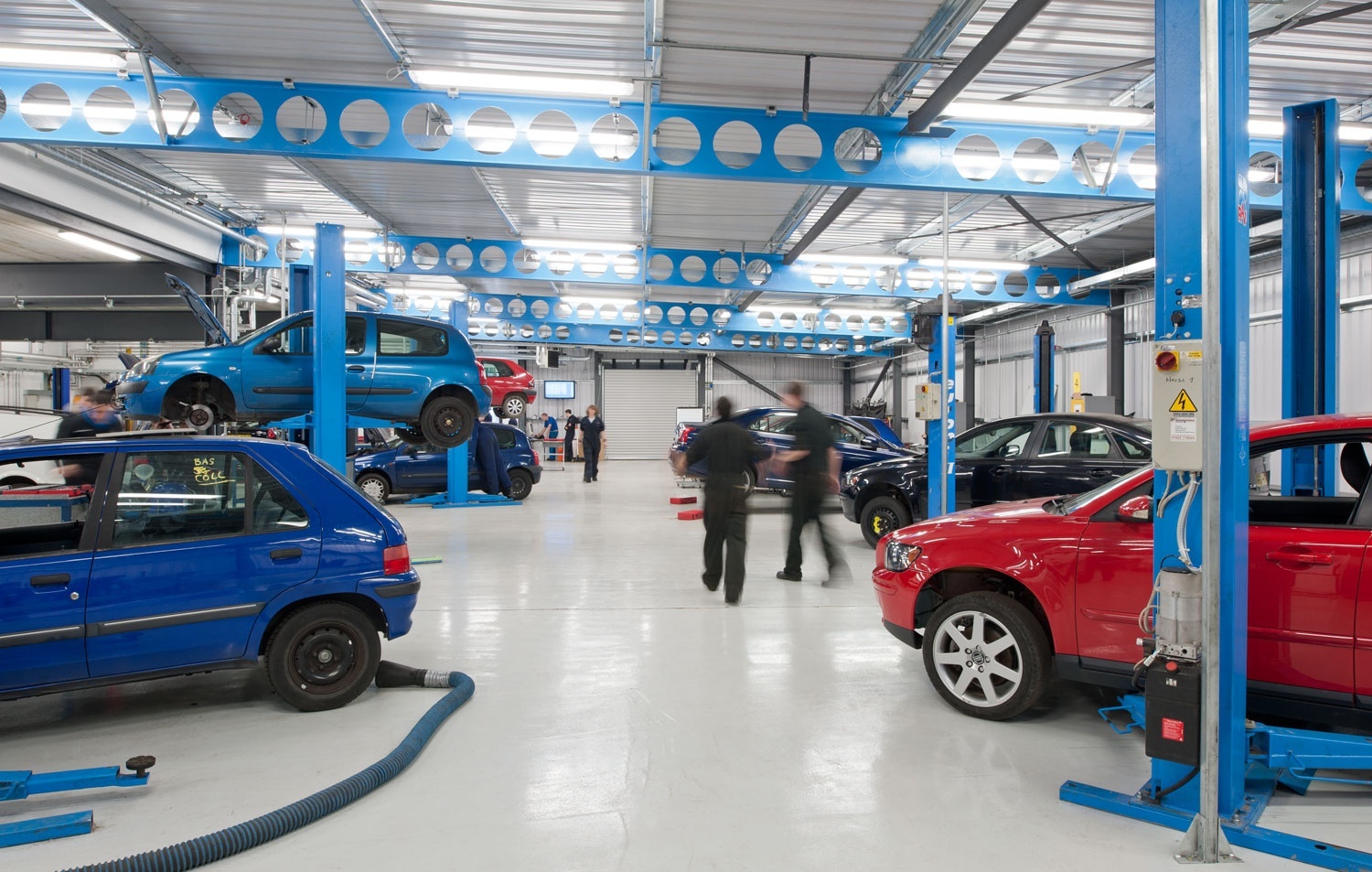 2500_061_pic_autoworkshop2